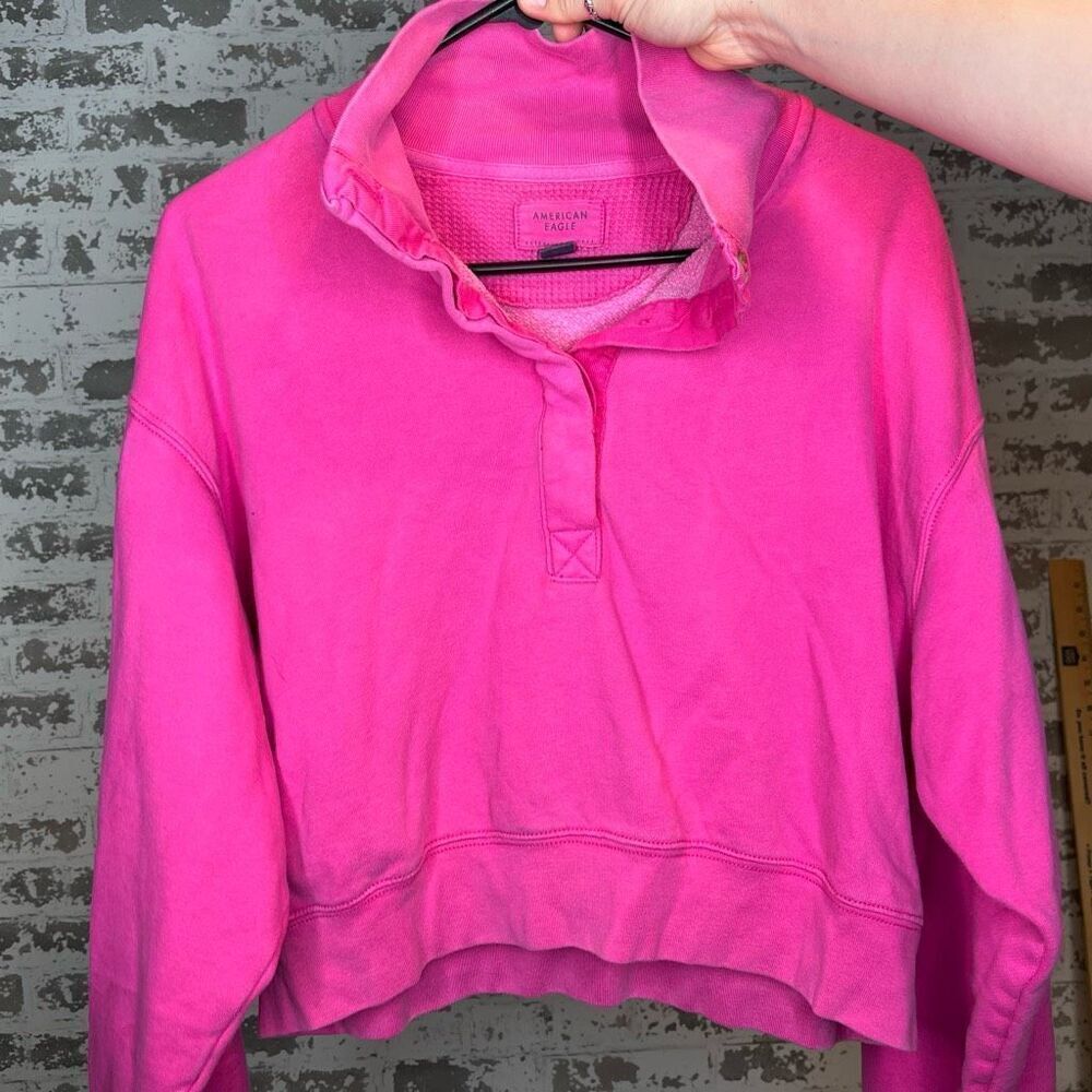 American Eagle | women hot pink cropped long sleeve Henley pullover